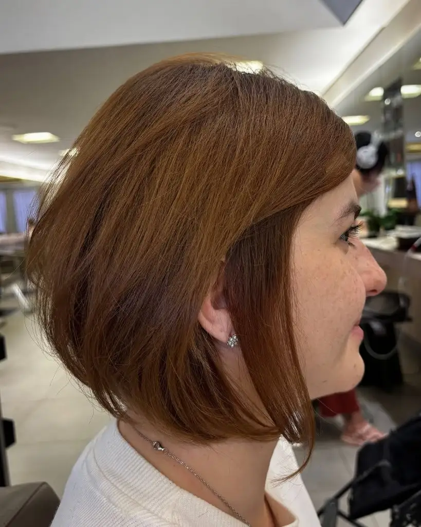 Fall Short Haircuts 2026 Warm Copper Classic Bob with Rounded Silhouette