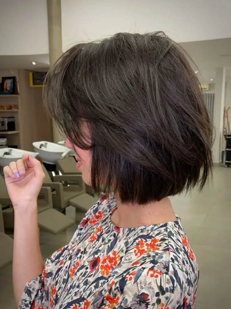 Fall Short Haircuts 2026 Layered Dark Chocolate Bob with Effortless Body