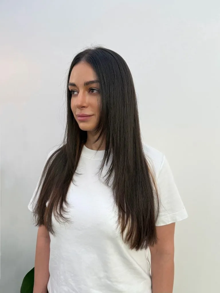 Fall Hairstyles 2026 Sleek Espresso Brunette With Glass-Like Shine