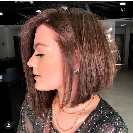 Fall hairstyles for short hair 2026 Soft Chin-Length Layered Bob with Subtle Texture