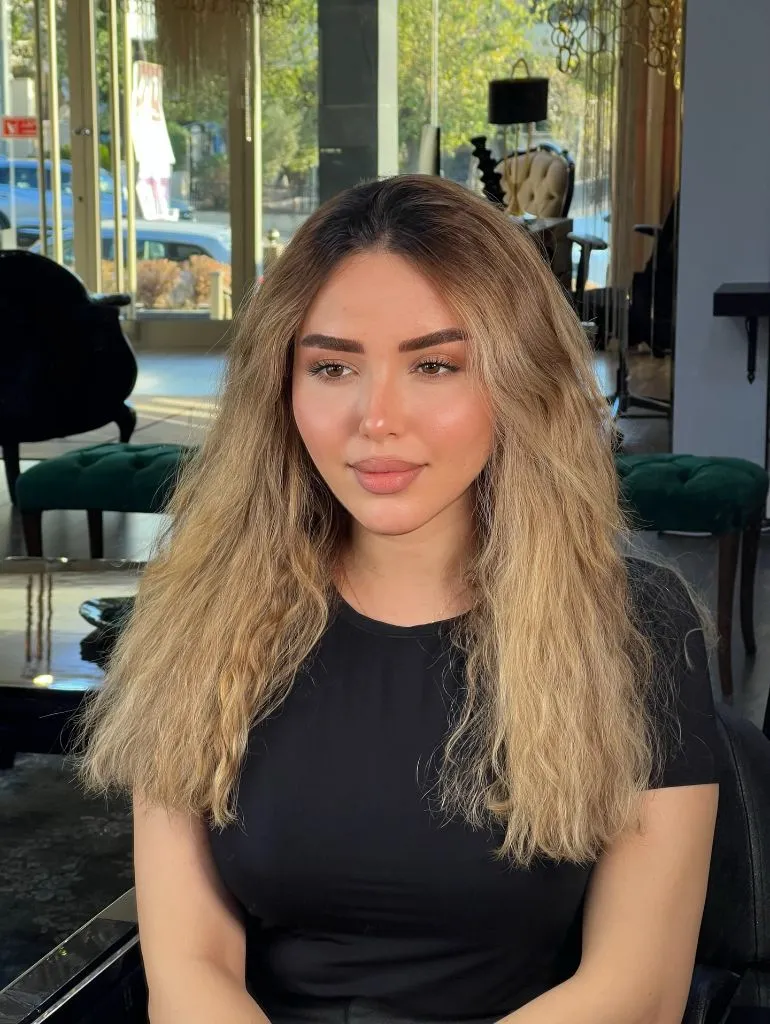 Fall Hair Colour Ideas 2026 Natural Sandy Blonde With Beachy Texture