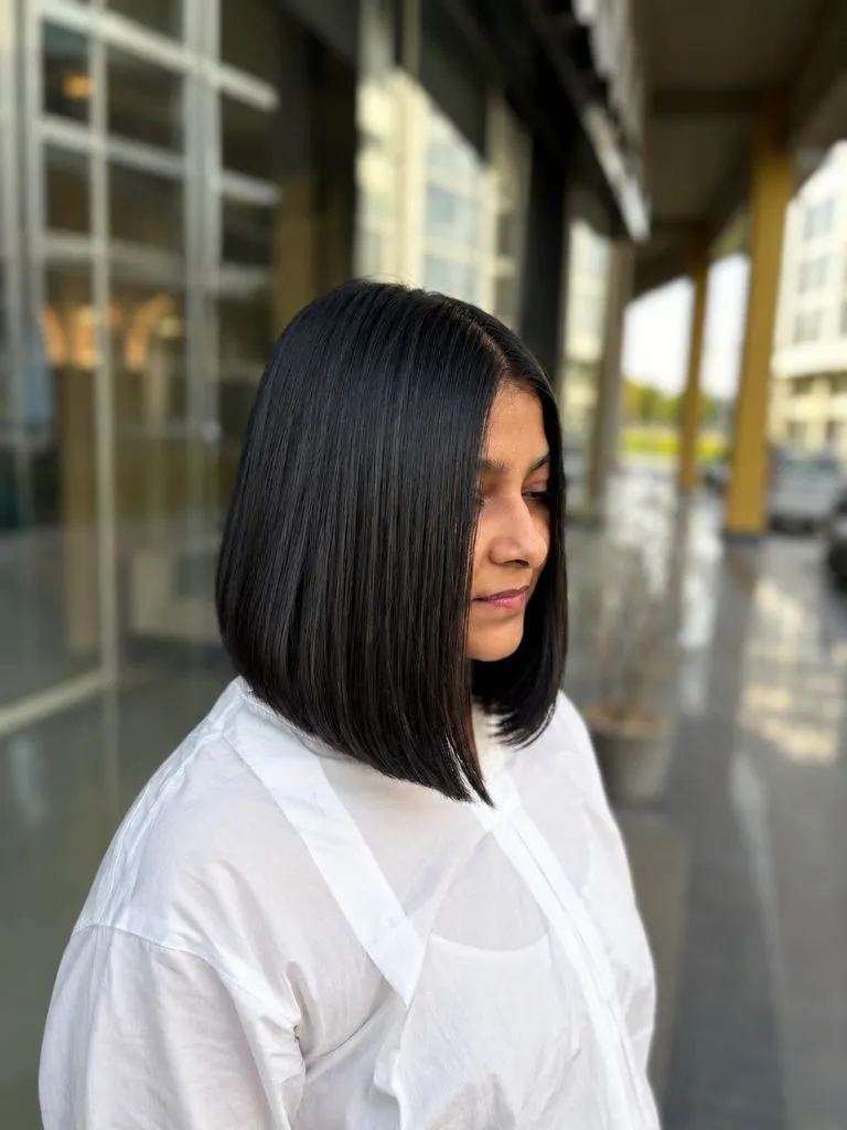 Fall Short Haircuts 2026 Ultra-Sleek Black Glass Bob with Blunt Ends