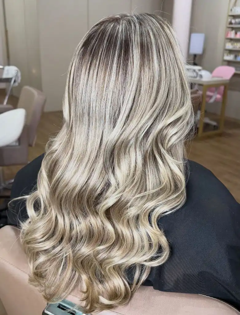Fall Blonde Hair Colour 2026 Cool Pearl Blonde With Luxurious Bouncy Curls