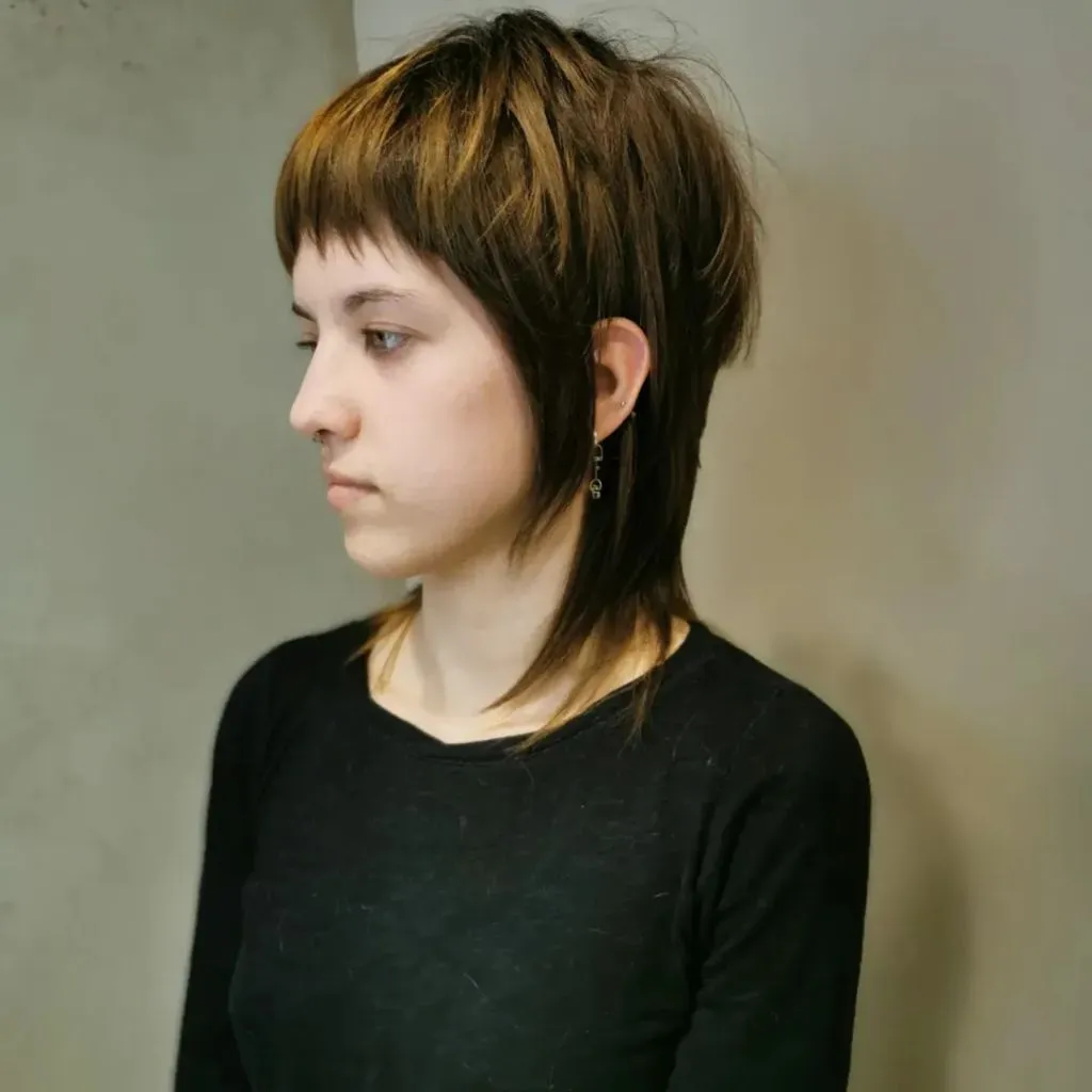 Fall Short Haircuts 2026 Edgy Mullet Shag with Honey Highlights and Disconnected Layers