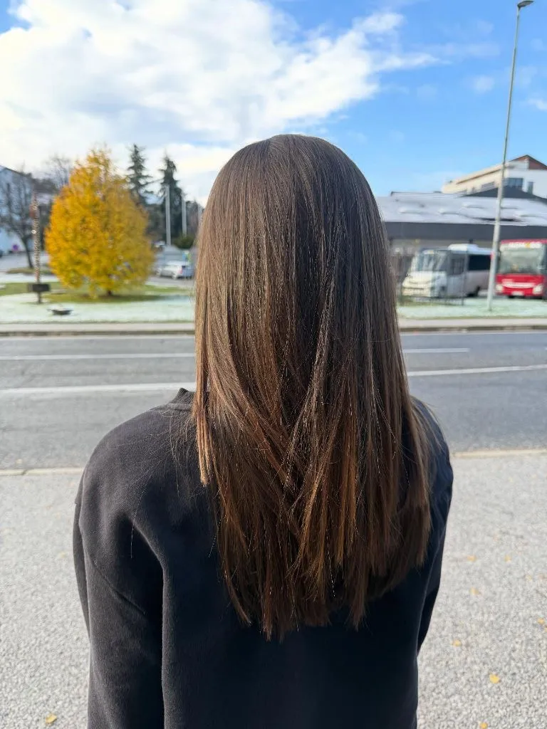Fall Hairstyles 2026 Natural Brunette With Subtle Sun-Lightened Ends