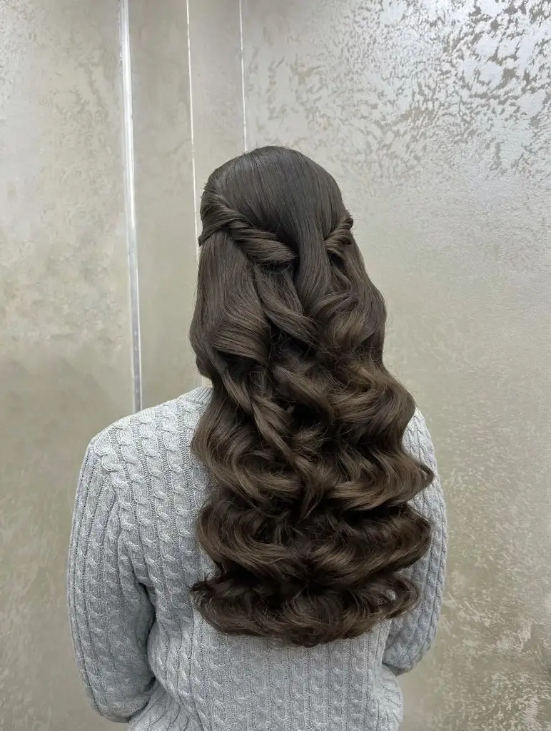 Fall Hairstyles for Long Hair 2026 Elegant Half-Up Twisted Curls in Rich Espresso