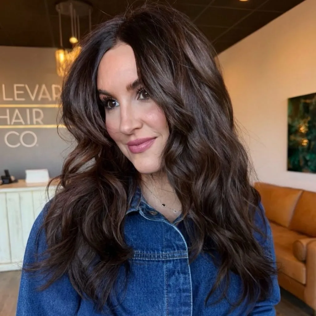 Fall Hairstyles 2026 Dark Chocolate Waves With Voluminous Bounce