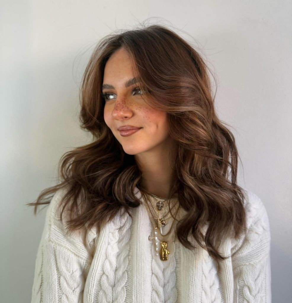 Fall Brunette Hair Colour 2026 Warm Chestnut Waves With Honey-Kissed Dimension