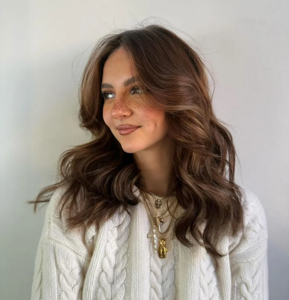 Fall Brunette Hair Colour 2026 Warm Chestnut Waves With Honey-Kissed Dimension