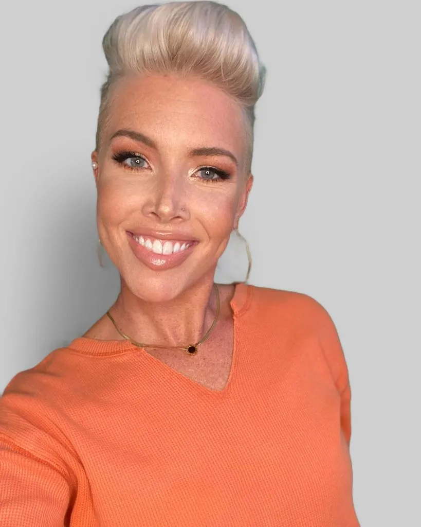 Fall Short Haircuts 2026 Platinum Pompadour Updo with Sculpted Volume