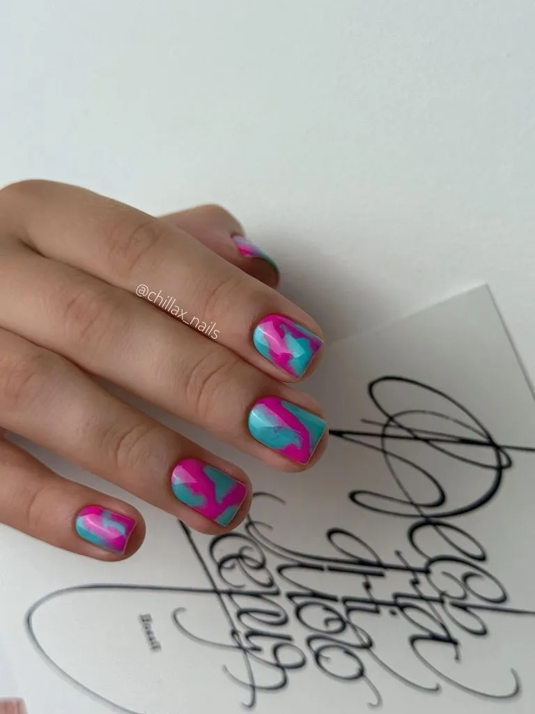Fall Nail Inspiration 2026 Aqua and Hot Pink Swirl Short Square Nails