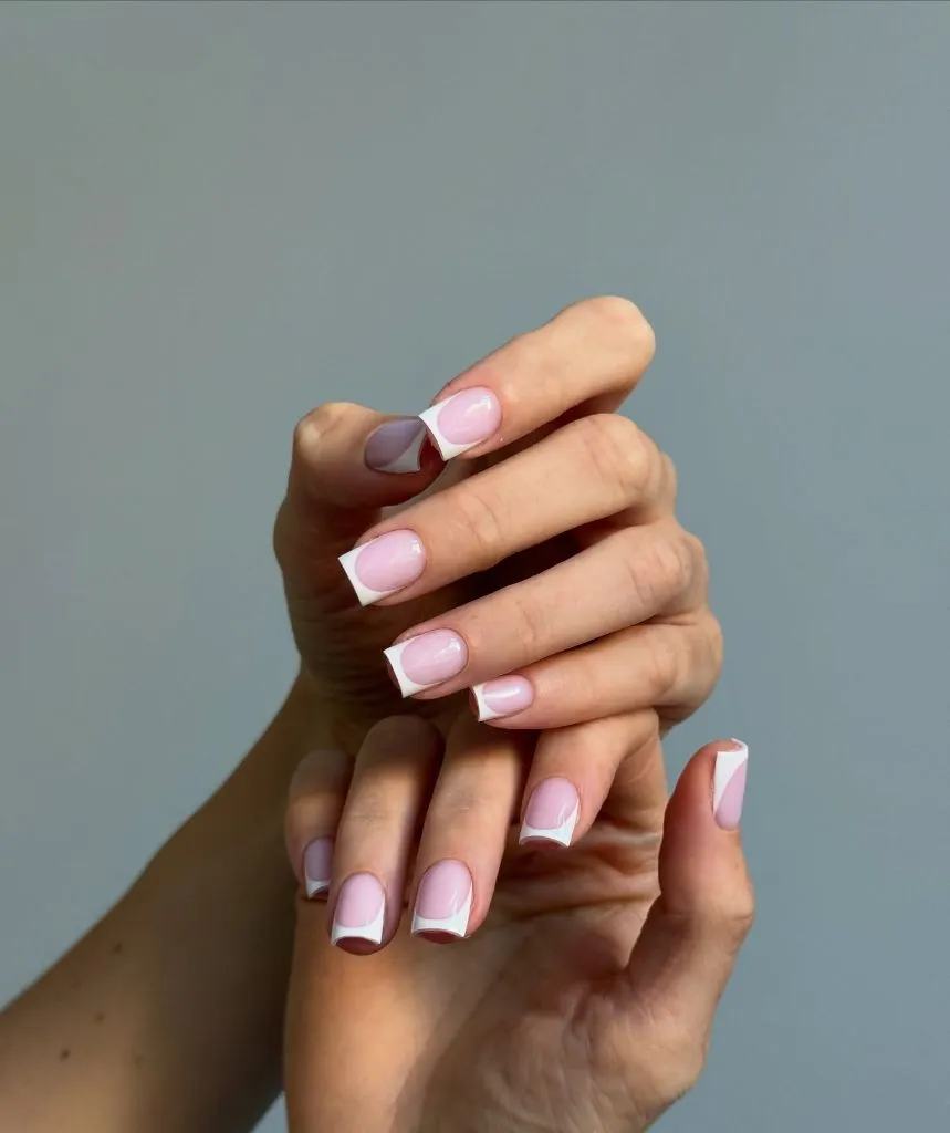 Fall Wedding Nails 2026 Pink Base White French Tip On Short Square Nails