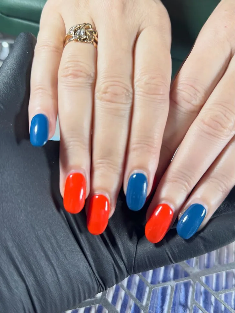 Fall Nail Inspiration 2026 Blue and Red-Orange Color Block Oval Nails