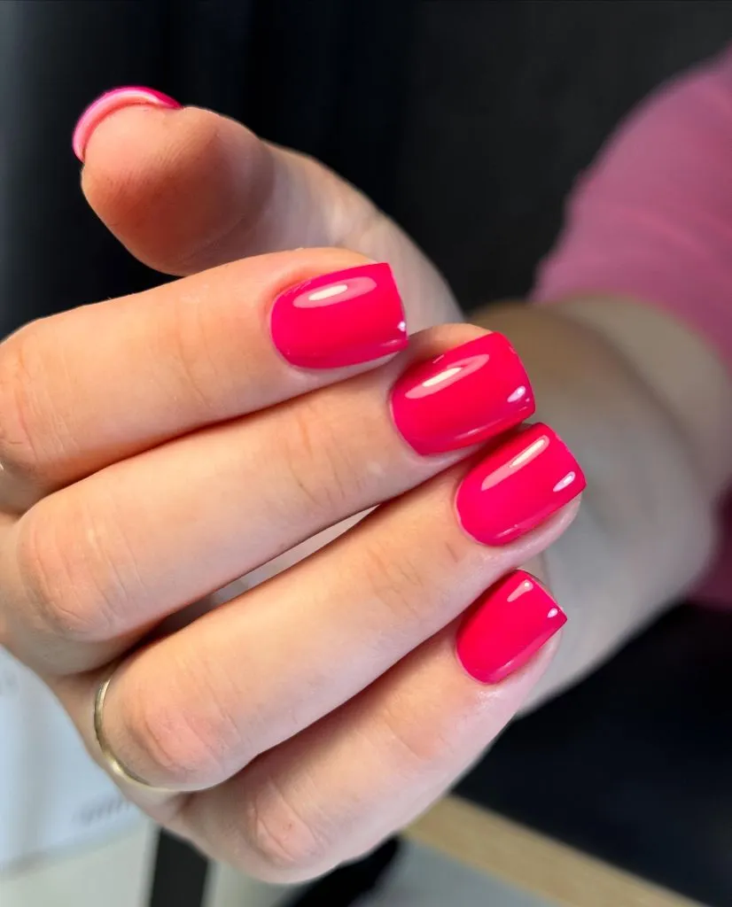 Fall Nail Inspiration 2026 Hot Pink Glossy Short Square Nails