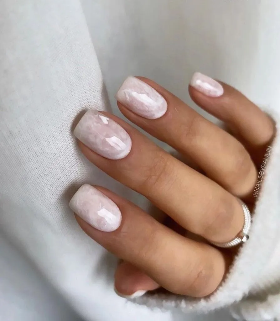 Fall Wedding Nails 2026 Blush Marble Effect On Short Oval Nails