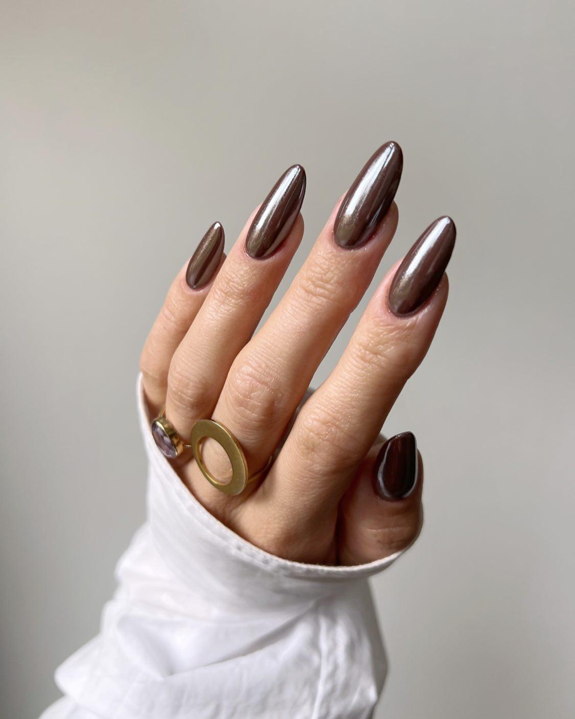 Espresso Glaze: deep coffee brown with a glazed sheen