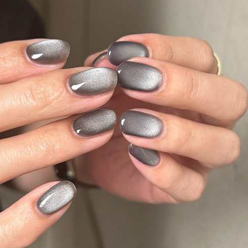 Smoky taupe grey cat eye nails