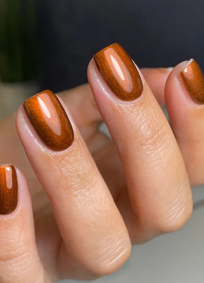 Short nails with copper bronze metallic gel polish