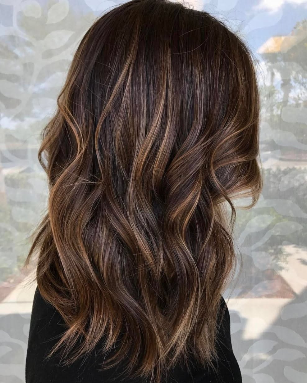 Espresso brown hair with mocha balayage dimension