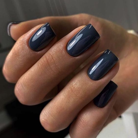 Short square nails in charcoal grey glossy polish
