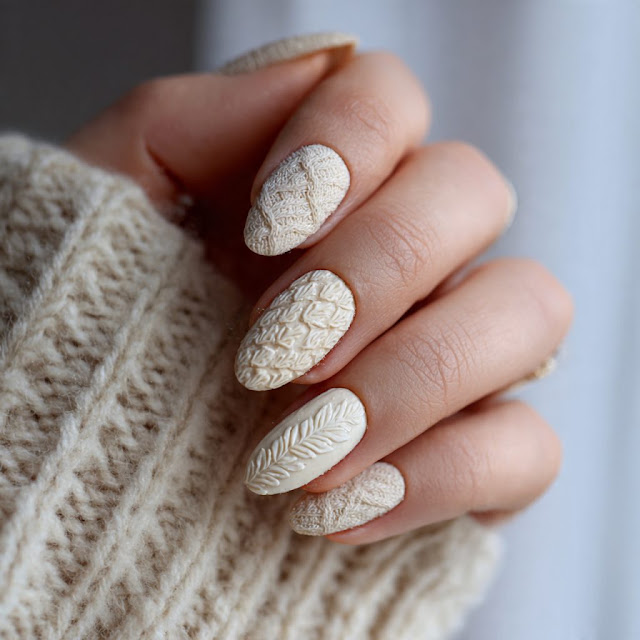 Cable-knit sweater texture winter nails