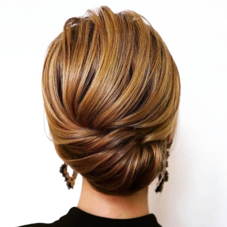 Back view of a retro Gibson tuck bun