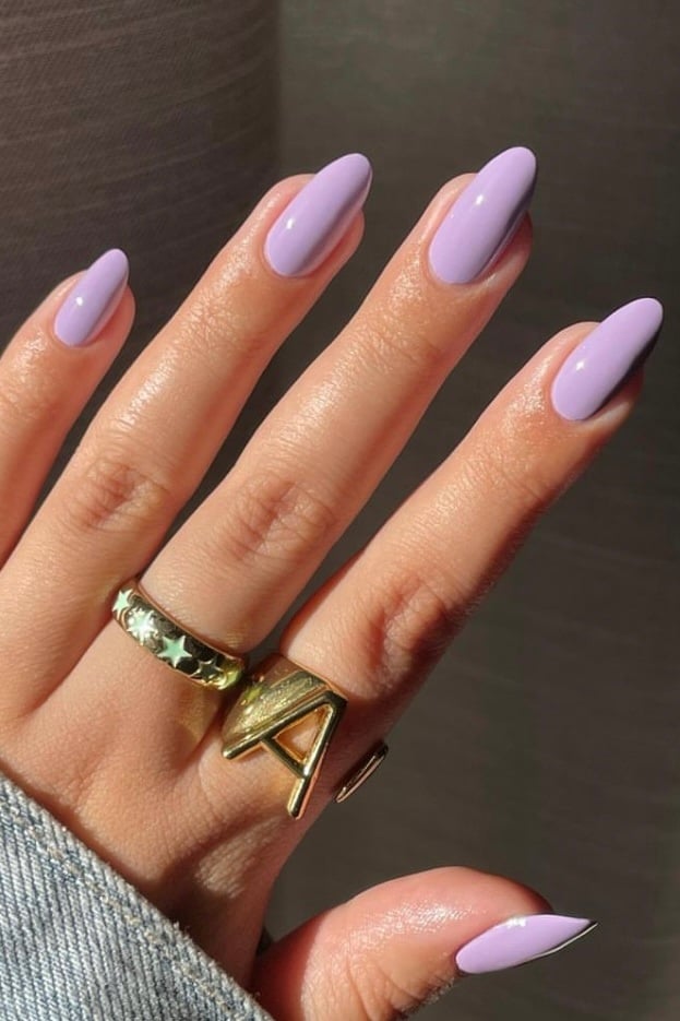 Long almond winter nails in frosted lilac