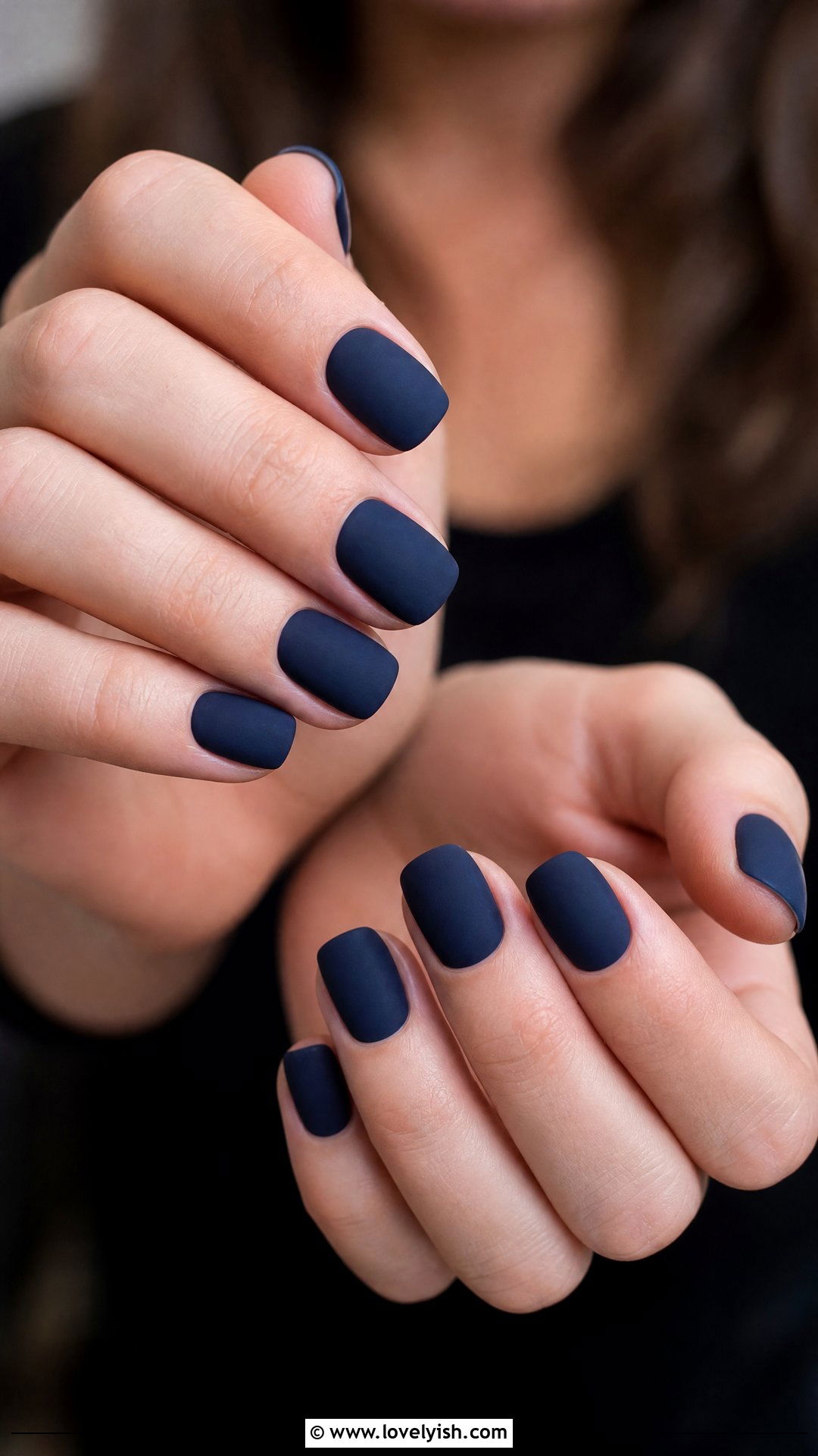 Navy Velvet Matte: a midnight-blue matte on coffin nails