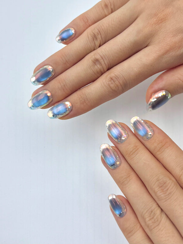 Nails with iridescent opal chrome finish
