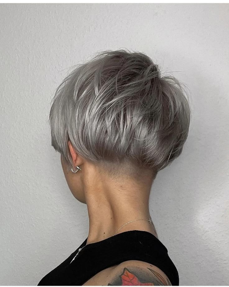 Gray pixie bob haircut with nape undercut