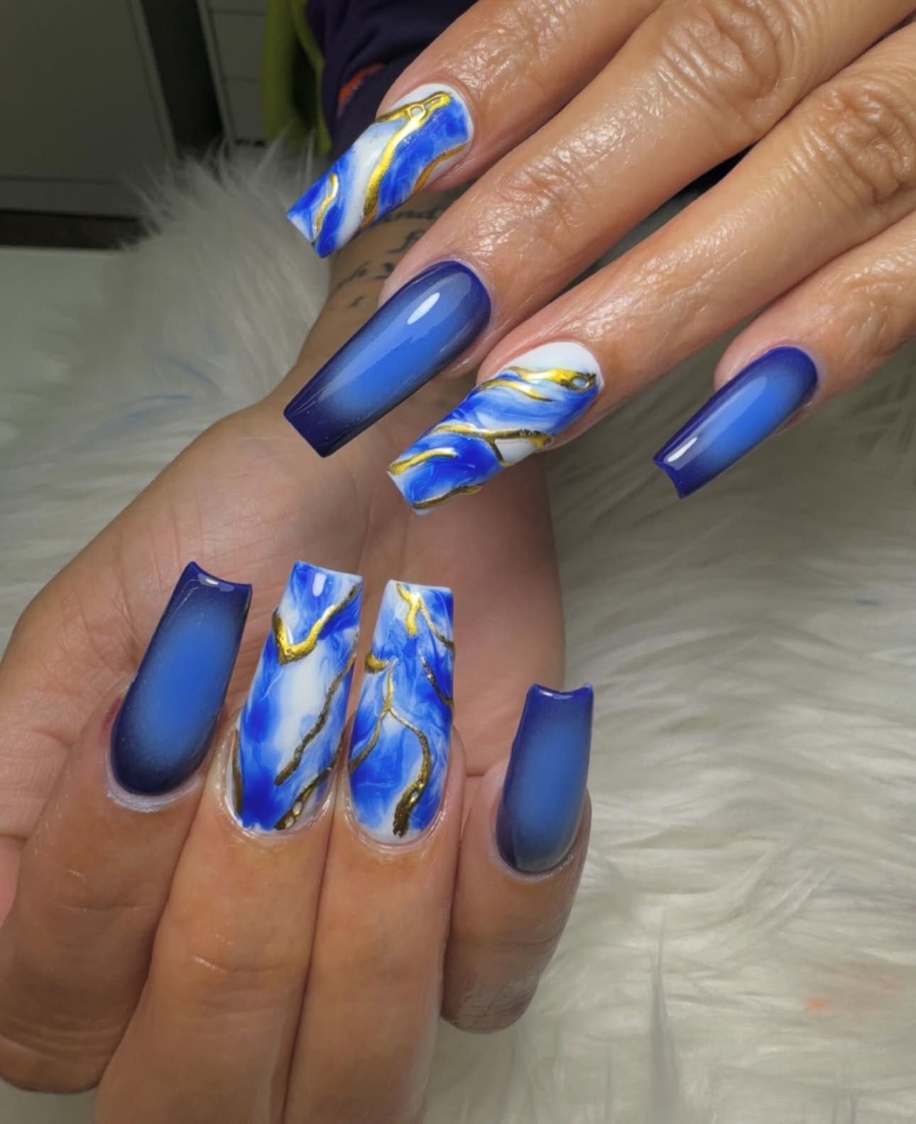 Blue and white marble ombre nail art