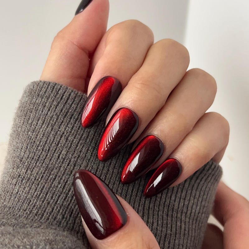 Red cat eye magnetic nails