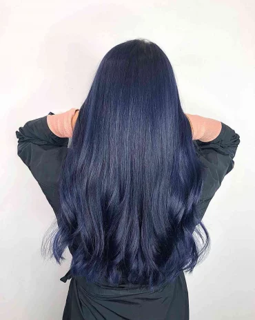 Blue-black hair color on pin-straight long hair