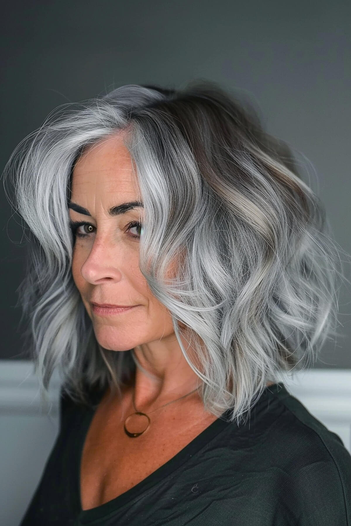 Wavy steel-grey bob with soft volume